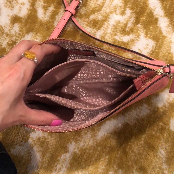 Kate spade coral/pink colored crossbody with gold - Picture 5 of 5